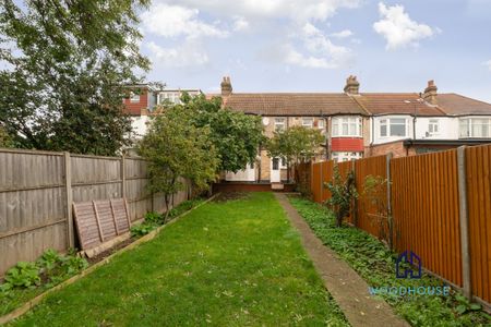 Upsdell Avenue, London, N13 - Three Bedroom House To Rent - £565pw / £2,450pcm - Photo 5