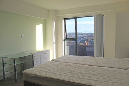 Cardinal Court, Oldham - Photo 2