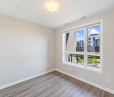 For Lease - 95 Dundas Street Unit# 324, Oakville, Ontario - Photo 4