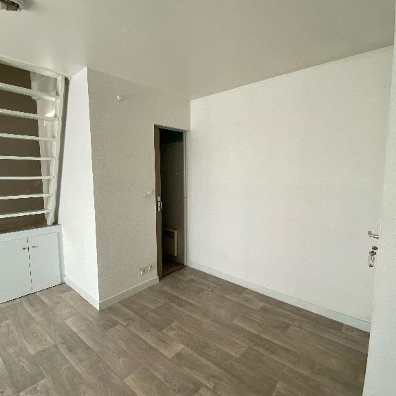 Location Appartement 1 pièce 16m² RENNES 35700 - Photo 1
