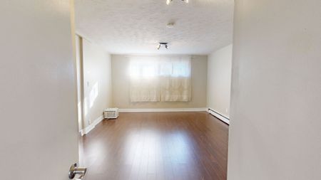 For Lease - 52 Waniska Avenue Unit# Unit 6, Toronto, Ontario - Photo 5