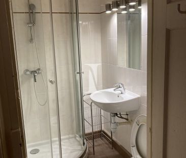 Location Appartement 1 pièce 24m² PARIS 15ème - Photo 4