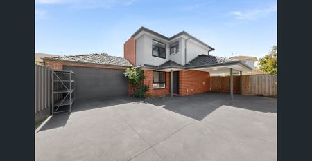 Contemporary Comfort in the Heart of Hughesdale - Photo 4