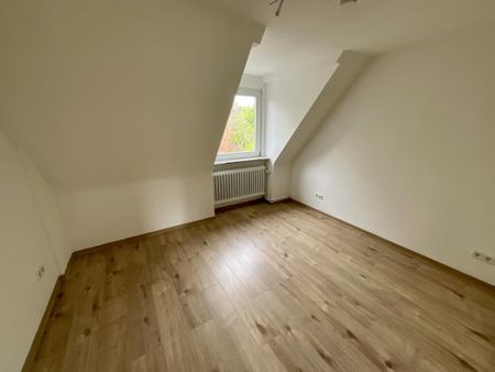 Geräumige 3-Zimmer-Wohnung in Wilhelmshaven City im Dachgeschoss! - Photo 3