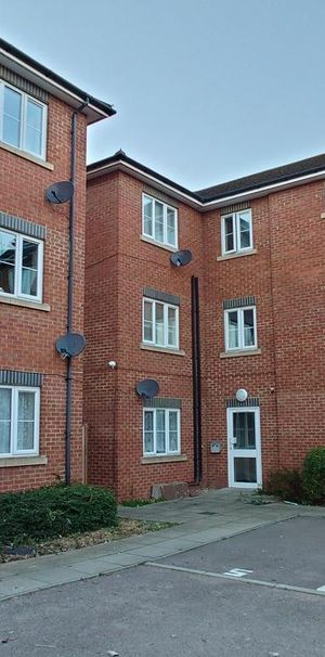 2 bedroom flat to rent - Photo 2