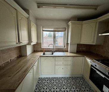 2 bedroom terraced house to rent - Photo 6