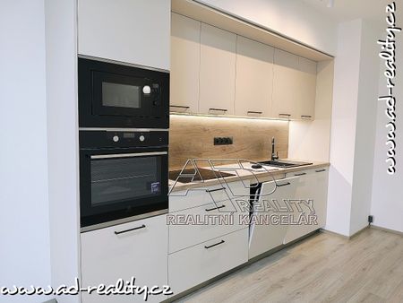 Pronájem bytu 1+kk 28 m² - Photo 4