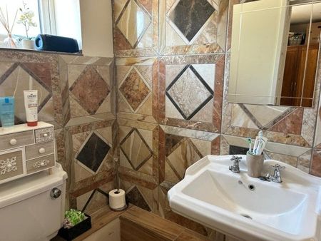 Beeches Road, West Row - Photo 5