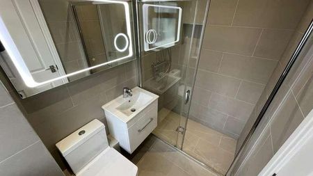 Whytecroft, Hounslow, TW5 - Photo 4