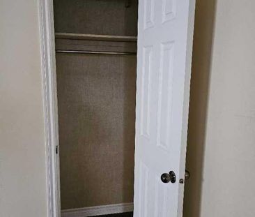 3 1/2 semi sous sol à louer - Photo 3