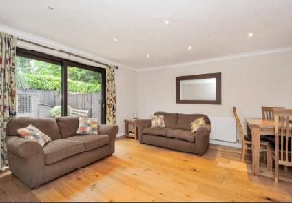 3 bedroom terraced house to rent - Photo 1