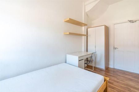 7 bedroom terraced house to rent - Photo 3