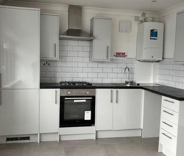 2 bedroom detached bungalow to rent - Photo 3