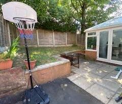 3 bedroom semi-detached house to rent - Photo 5