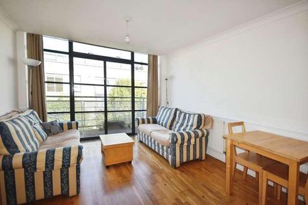 Town Meadow, Brentford, TW8 - Photo 4