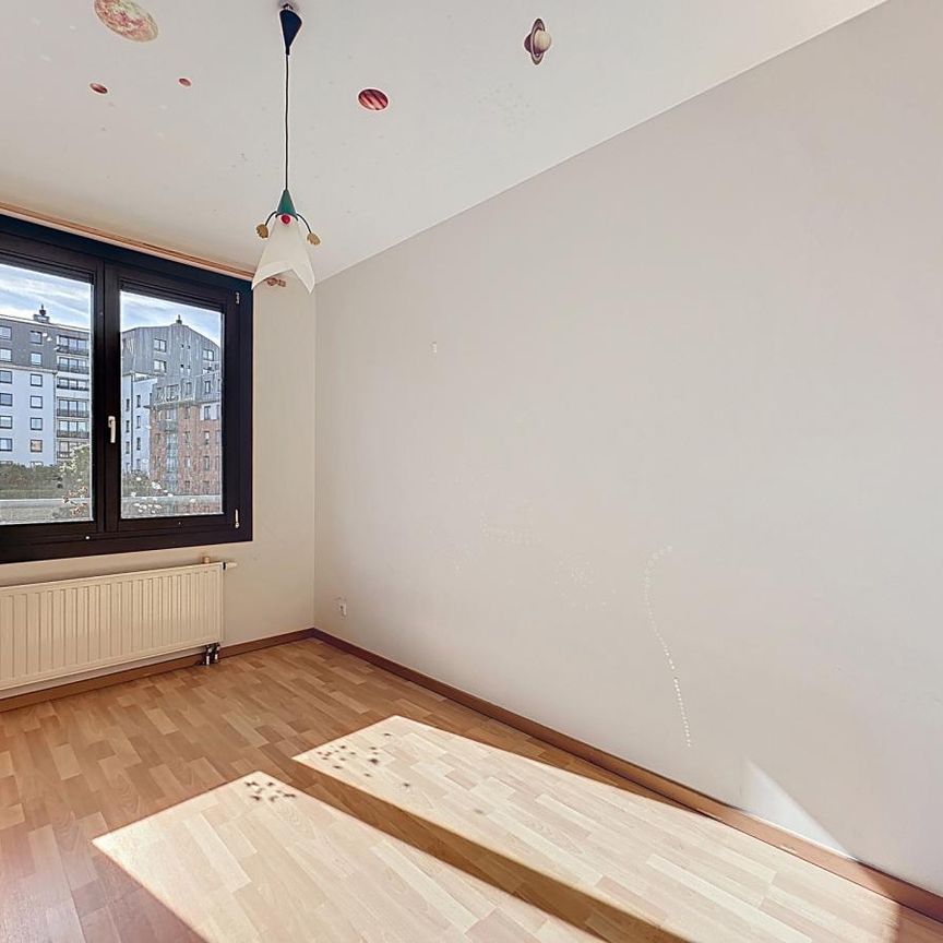 Ixelles Hospital: Beautiful modern apartment + balcony - Photo 1