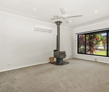 Three Bedroom Home - Photo 4