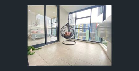 Fully Furnished! Modern 1-Bedroom Apartment with Study in the Heart of Waterloo! Now Leasing! - Photo 3