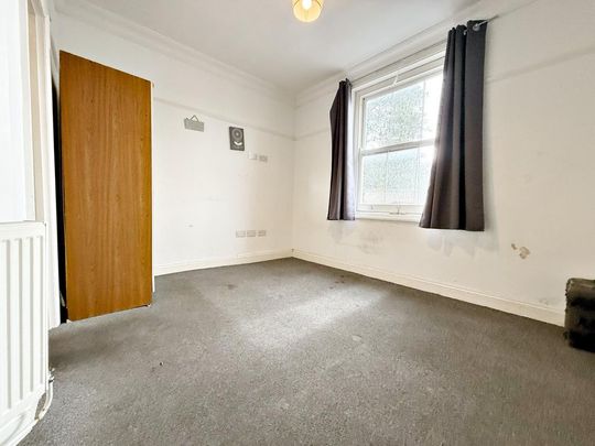 5 bedroom flat to rent - Photo 1