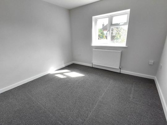 4 bedroom semi-detached house to rent - Photo 1