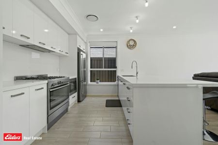 Well Presented - Four Bedroom Family Home - Photo 3