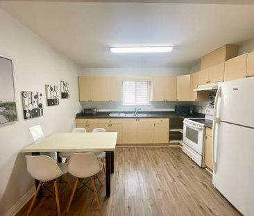 Bright and Spacious 2 Bedroom - Photo 1