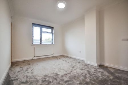 3 bedroom House To Let - Photo 5