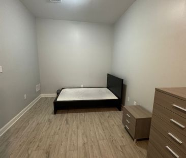 105 Amaya, Ottawa, ON K2A 3X7 - Photo 1