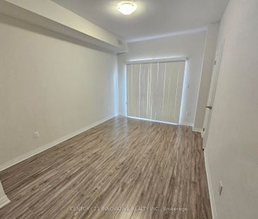 Condo Townhouse For Lease | E8122184 - Photo 3