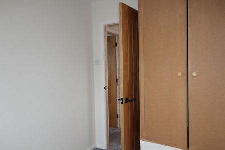 Fairfield Close, Burgess Hill, RH15 - Photo 2