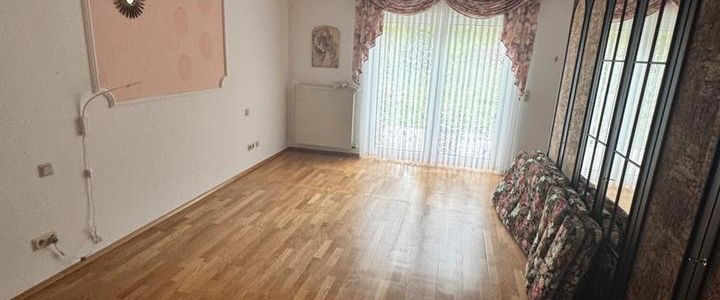 Stilvolle Wohnung zu vermieten in Bübingen! - Foto 1