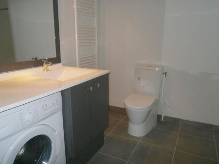 Location Appartement 2 pièces 43m² TOURNEFEUILLE 31170 - Photo 2