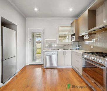 Centrally Located! - Photo 6