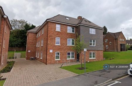 1 bedroom in a flat share to rent - Photo 5