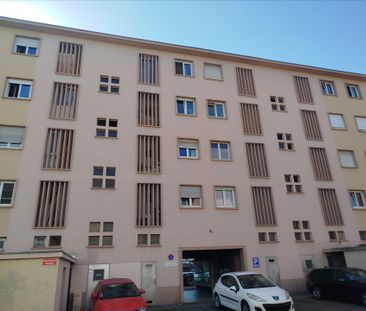 Location Appartement 3 pièces 71m² - Photo 4