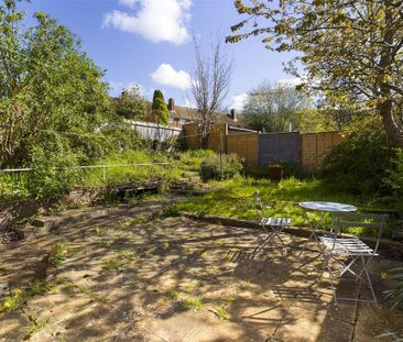 6 bedroom end of terrace house to rent - Photo 6