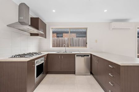 12 Lewin Street, Carrum Downs. - Photo 3