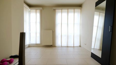 Centraal gelegen, ruim appartement - Photo 4