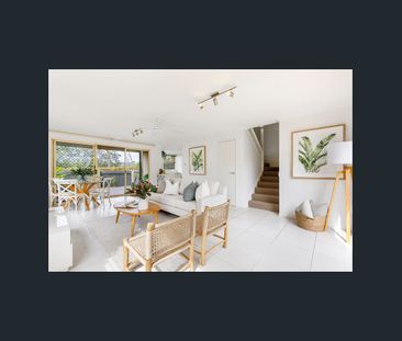 Lakeside Lifestyle, Walk to Shops, Restaurants and Noosa River - Photo 4