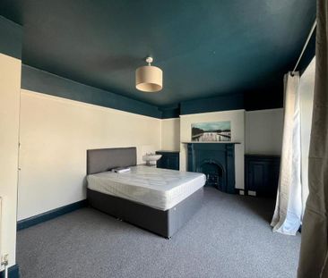 4 bedroom terraced house to rent - Photo 4