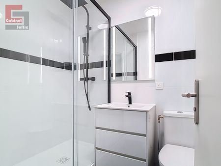 Location Appartement 1 pièce 22m² FONTAINEBLEAU 77300 - Photo 3
