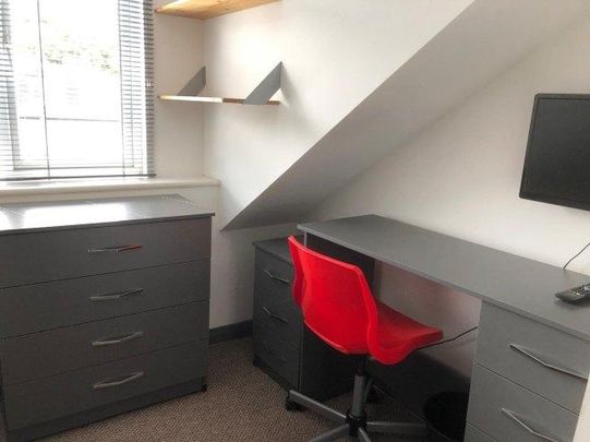 6 bedroom house share to rent - Photo 1