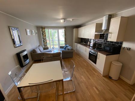 2 bedroom flat to rent - Photo 4