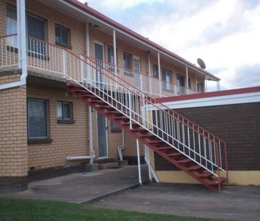 4/2 Railway Street, QLD 4680, West Gladstone - Photo 4