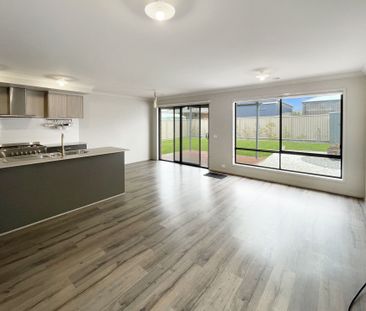 42 Gallant Way, Winter Valley - Photo 4