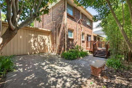 1/5 Stonehaven Avenue, Malvern East VIC 3145 - House For Rent | Domain - Photo 3