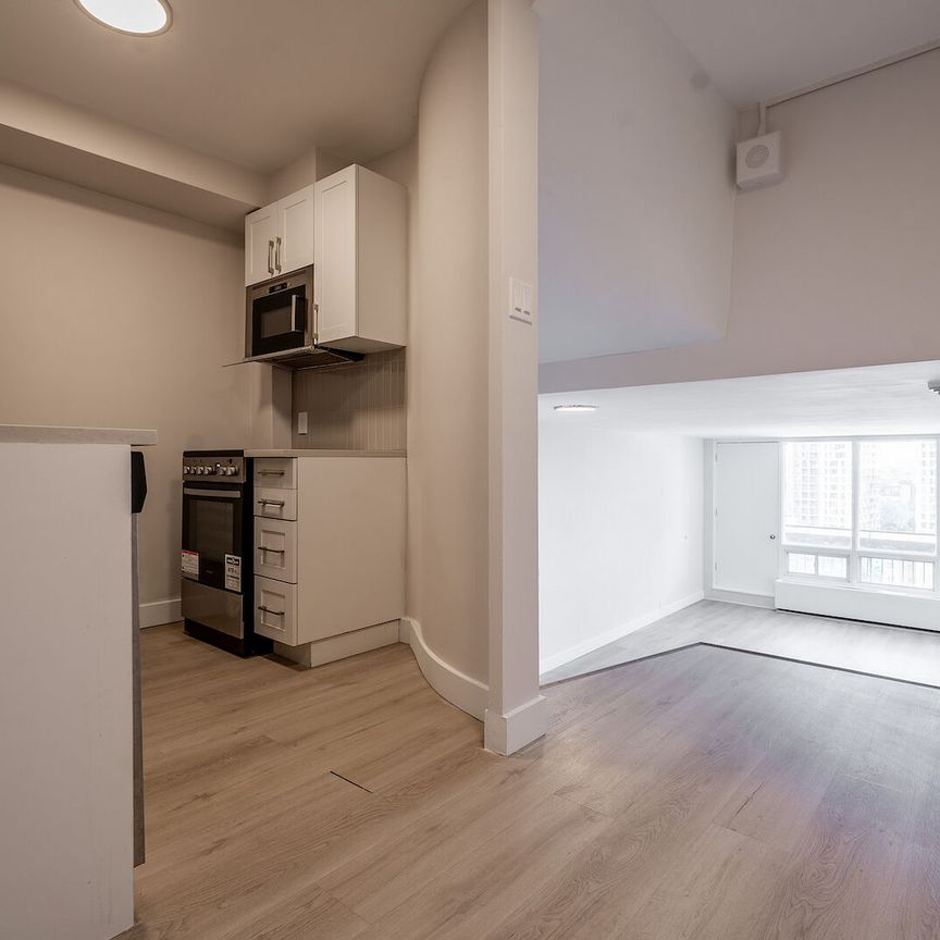 2121 Tupper Street, Montréal, QC - Photo 1