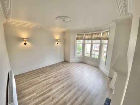 Victoria Road, Clevedon - Photo 2