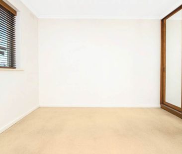 Charming 1-Bedroom Unit with Courtyard in a Premium Yarraville Loca... - Photo 3