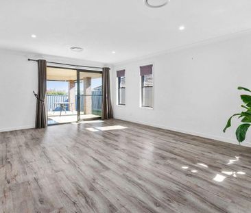 16 Brokenwood Avenue, Cliftleigh NSW 2321 - House For Rent | Domain - Photo 1